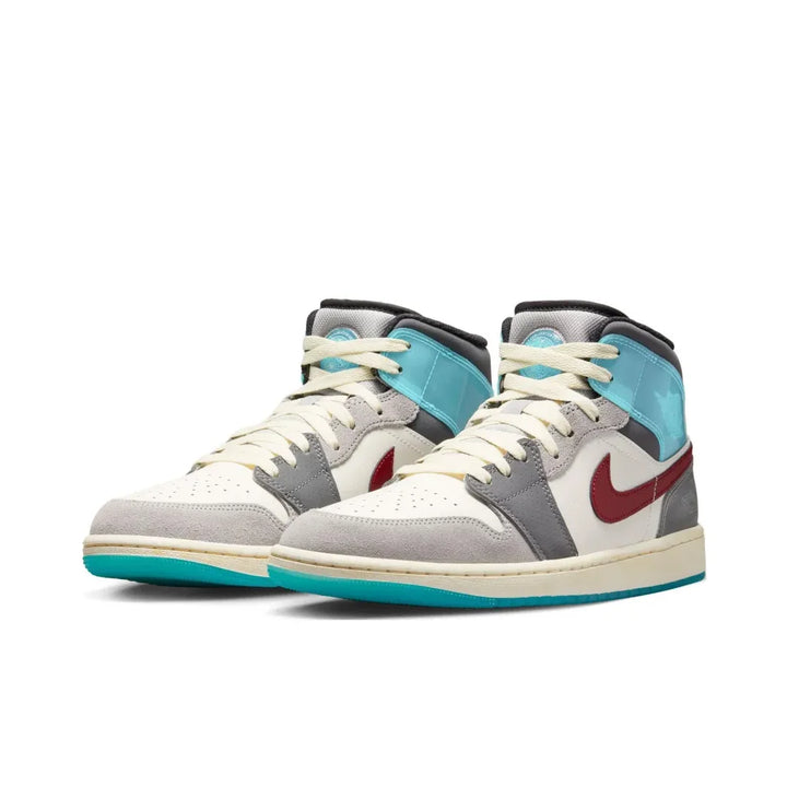 Nike Air Jordan 1 Mens trainers Medium Cut Basketball Shoes White