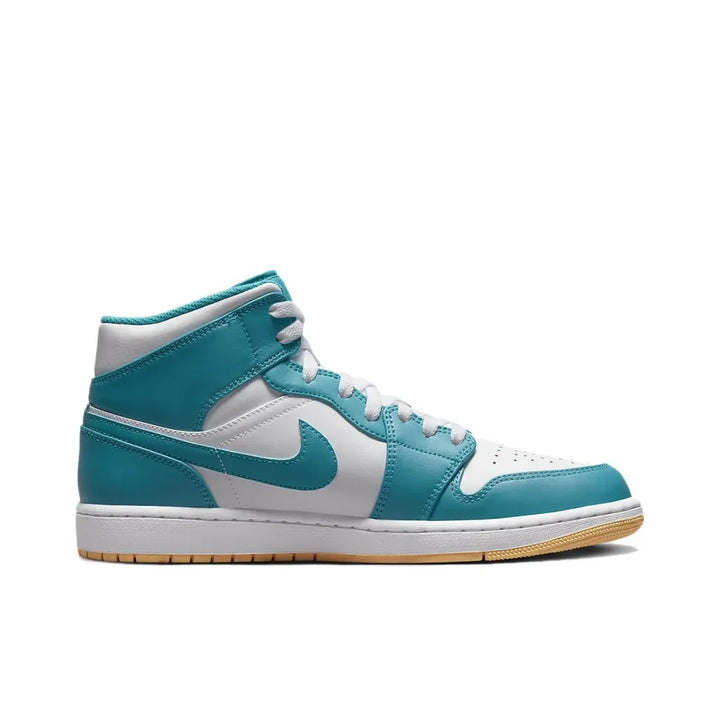 Nike Air Jordan 1 Mens trainers Medium Cut Basketball Shoes White